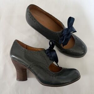 Naya Green Leather Ribbon Tie Mary Jane Heels Size 6 Retro Witchy Steampunk